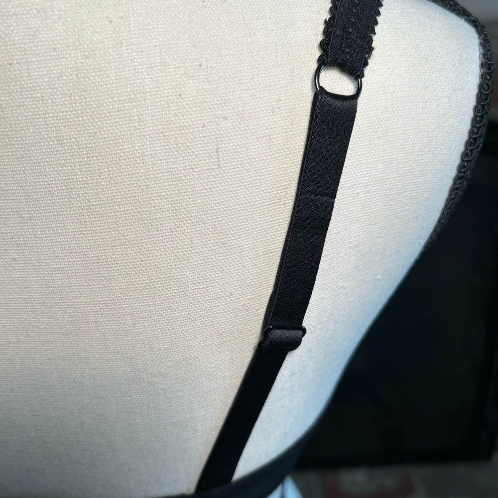 Sexy Black Bra Size 36C - EUC - Picture 4 of 13